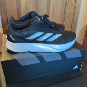 Adidas Men’s Durango SL Wide Black& White Size 11.5 Wide